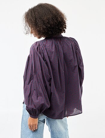 Blusa fluida con estampado de cuadros