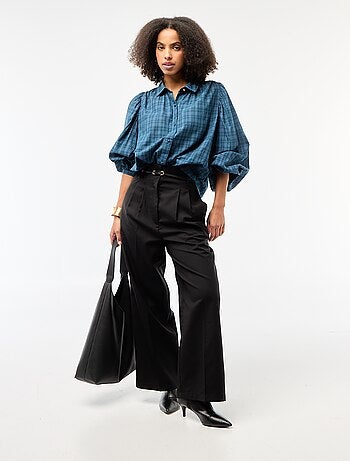 Blusa fluida con estampado de cuadros