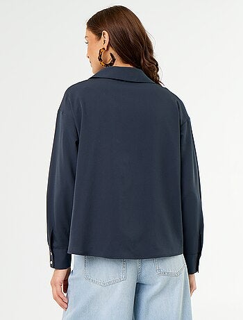 Blusa fluida lisa