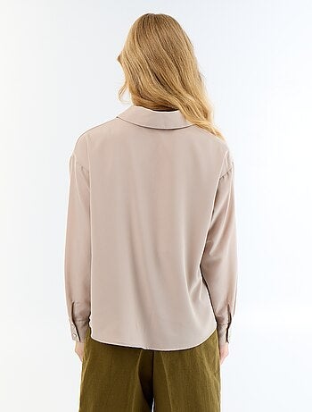 Blusa fluida lisa