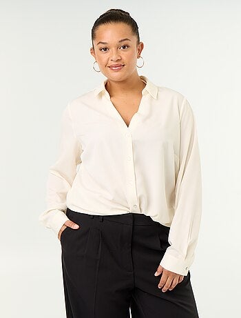 Blusa fluida lisa