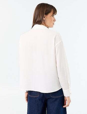 Blusa fluida lisa
