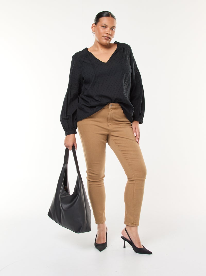 Blusa fluida lisa con plumetis y bordados calados Negro - Kiabi