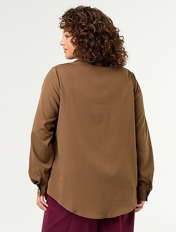 Blusa fluida lisa