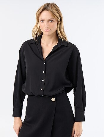 Blusa fluida lisa