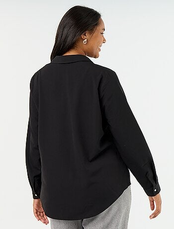 Blusa fluida lisa