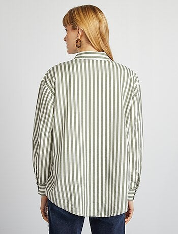 Blusa larga con bolsillo en el pecho con un 20 % de lino