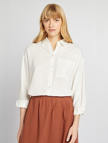 Blusa larga con bolsillo en el pecho con un 20 % de lino