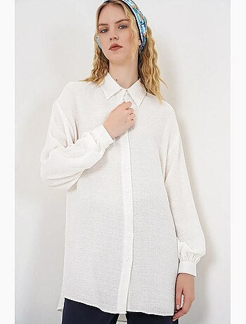 Blusa larga oversize texturizada con cuello de camisa bdart