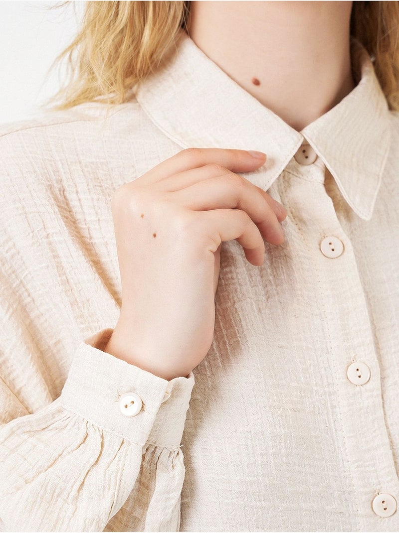 Blusa larga oversize texturizada con cuello de camisa bdart Crema - Kiabi