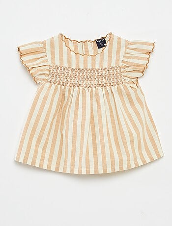 Blusa ligera con bordado