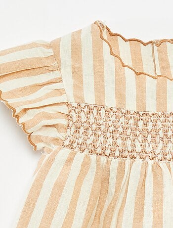 Blusa ligera con bordado