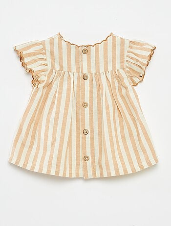 Blusa ligera con bordado