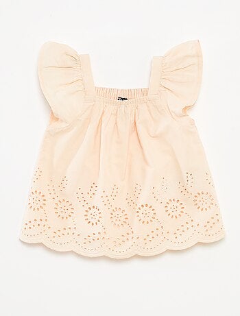 Blusa ligera con tirantes con volantes y bordados