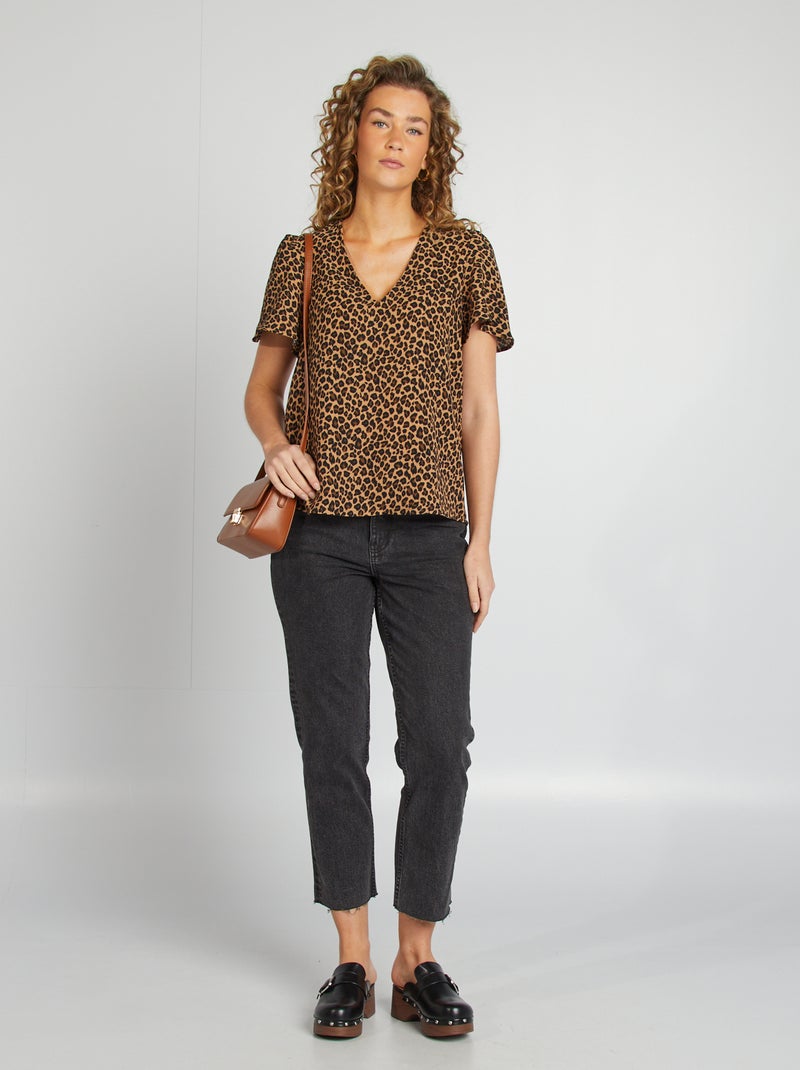 Blusa ligera con volante BEIGE - Kiabi