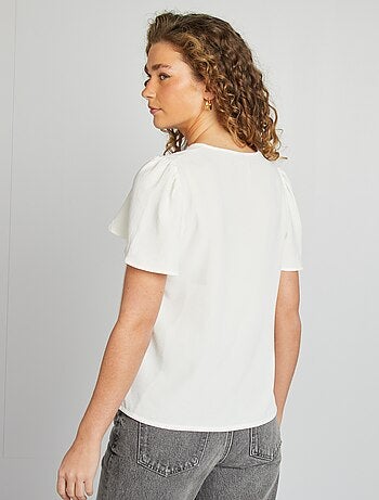 Blusa ligera con volante