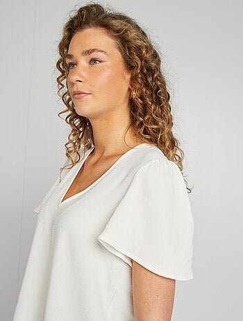 Blusa ligera con volante