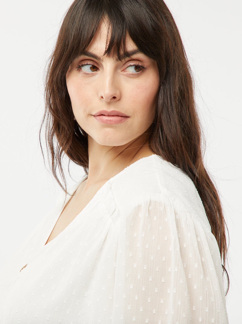 Blusa ligera con volante de plumeti BLANCO - Kiabi