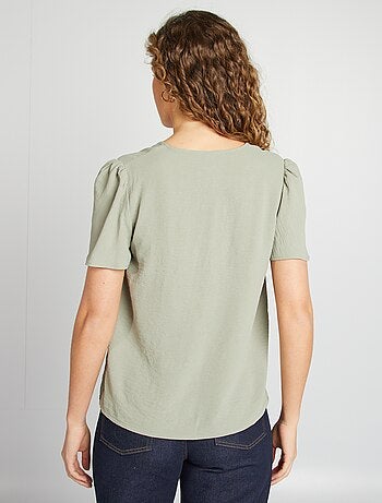 Blusa ligera con volante