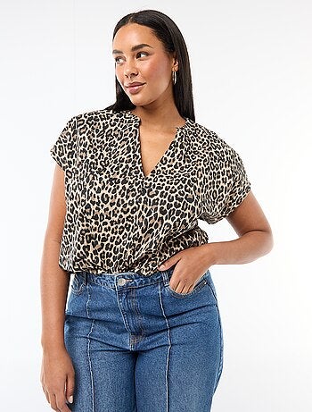 Blusa ligera de manga corta