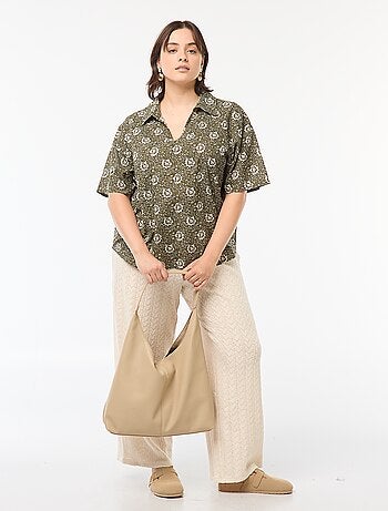 Blusa ligera de manga corta con motivo