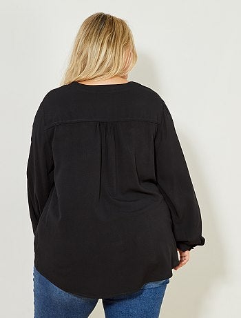 Tallas grandes mujer - Blusa lisa con textura y cuello de pico - Kiabi