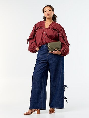 Blusa lisa con volantes