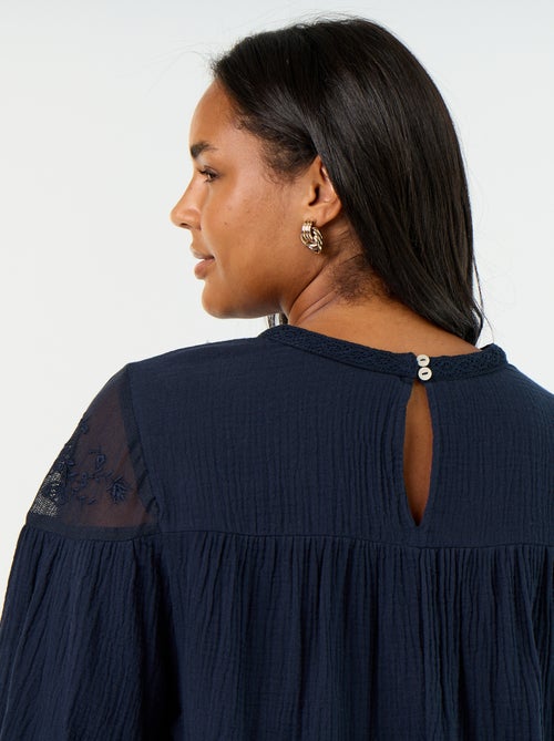 Blusa lisa de gasa de algodón y encaje - Kiabi Blusa lisa de gasa de algodón y encaje - Kiabi
