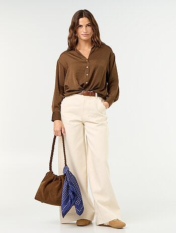 Blusa lisa satinada