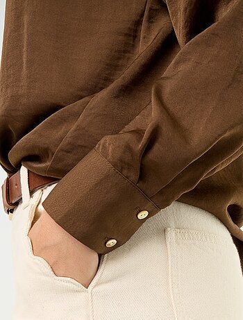 Blusa lisa satinada