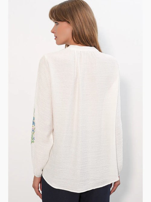 Blusa oversize de crepé bordado bdart - Kiabi Blusa oversize de crepé bordado bdart - Kiabi