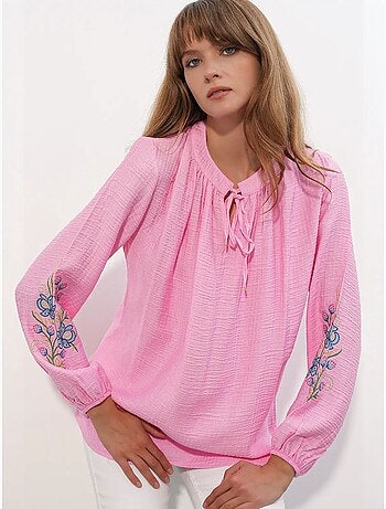 Blusa oversize de crepé bordado bdart