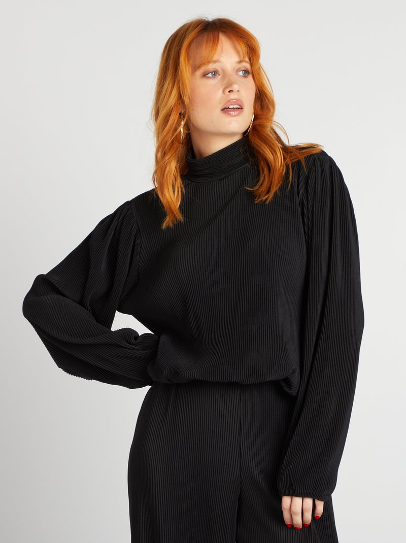 Blusa plisada de cuello alto negro - Kiabi