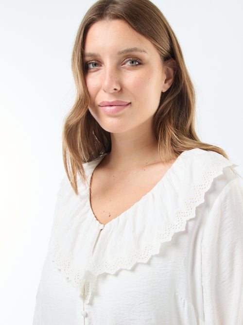 Blusa satinada con cuello Claudine 'Vero Moda' - Kiabi