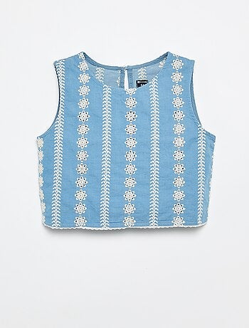Blusa sin mangas con bordados all over
