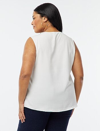 Blusa sin mangas con cuello de pico con bordes de encaje