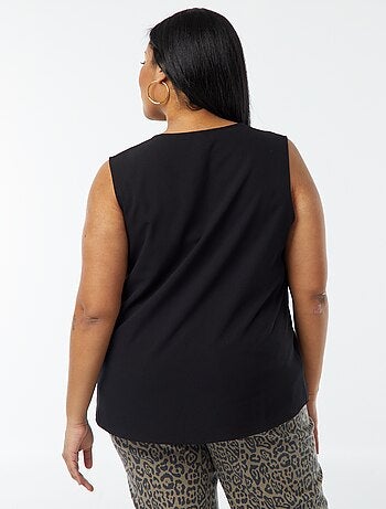 Blusa sin mangas con cuello de pico con bordes de encaje