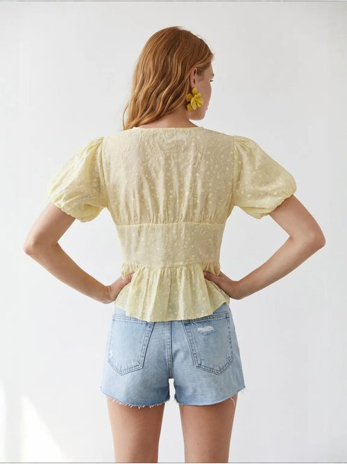 Blusa tejida con cuello en v bordada mixray - Kiabi Blusa tejida con cuello en v bordada mixray - Kiabi