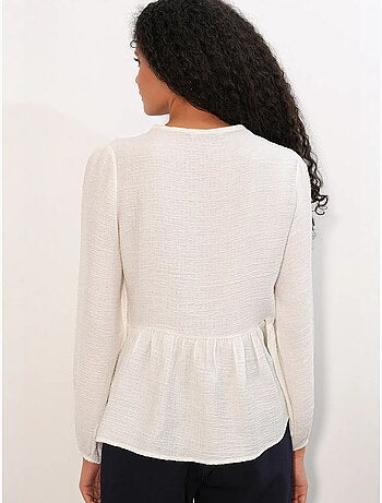 Blusa tejida con volantes y cierre de lazada bdart