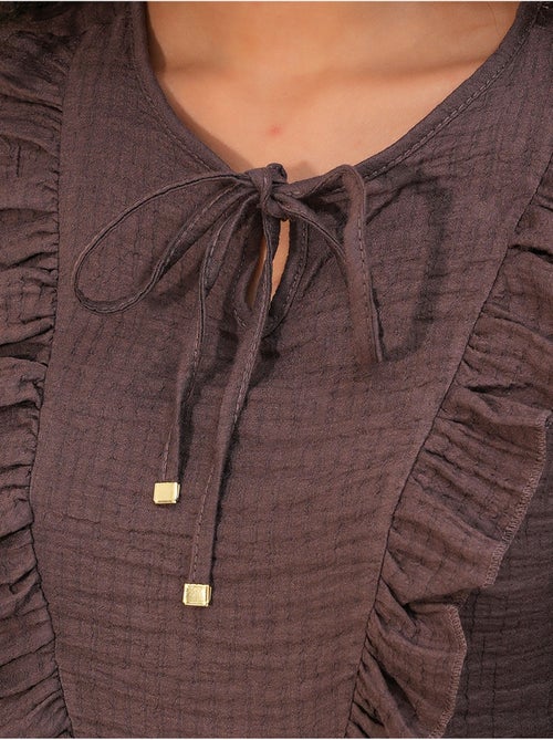 Blusa tejida con volantes y cierre de lazada bdart - Kiabi Blusa tejida con volantes y cierre de lazada bdart - Kiabi