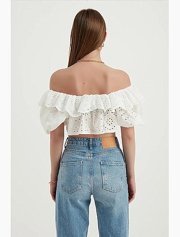 Blusa texturizada con hombros descubiertos, volantes y mangas globo hiccup