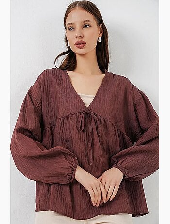Blusa texturizada seersucker escote en v con lazo bdart