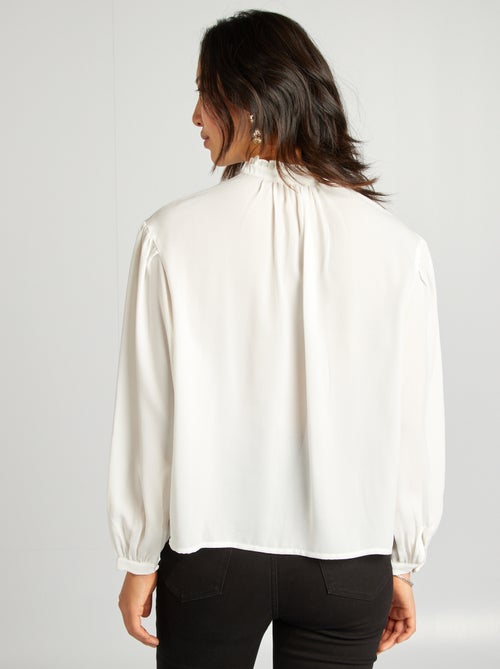 Blusa vaporosa con bordado de volantes y punto calado - Kiabi