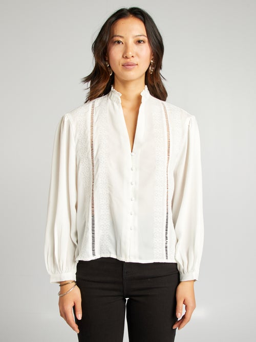 Blusa vaporosa con bordado de volantes y punto calado - Kiabi