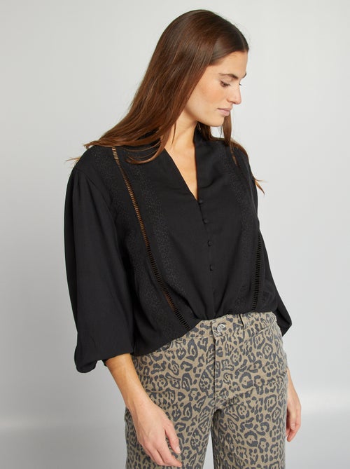 Blusa vaporosa con bordado de volantes y punto calado - Kiabi