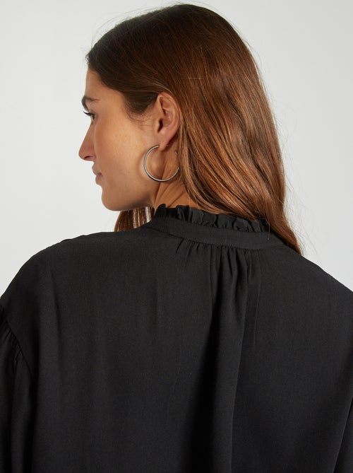 Blusa vaporosa con bordado de volantes y punto calado - Kiabi