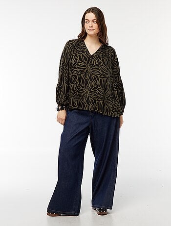 Blusa vaporosa estampada de punto de crepé