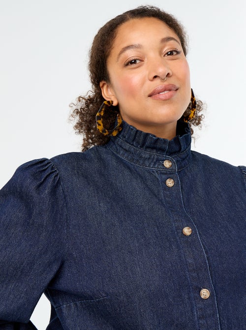 Blusa vaquera con cuello alto con volantes - Kiabi
