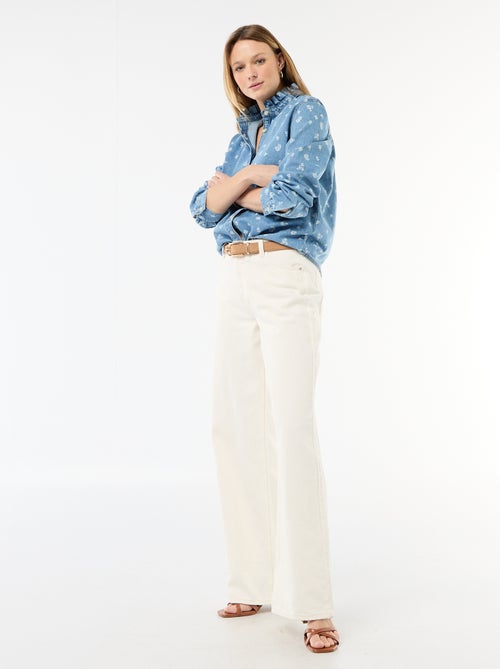 Blusa vaquera con cuello con volantes - Kiabi Blusa vaquera con cuello con volantes - Kiabi