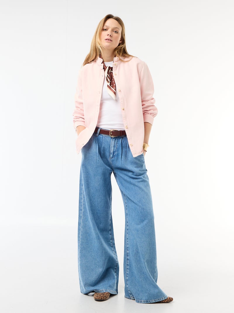 Blusa vaquera con cuello con volantes Rosa - Kiabi